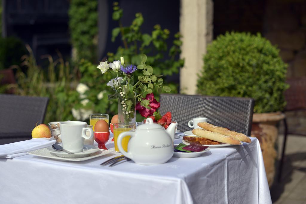 Art'Hotel & Spa Le Potin Gourmand Cluny Esterno foto